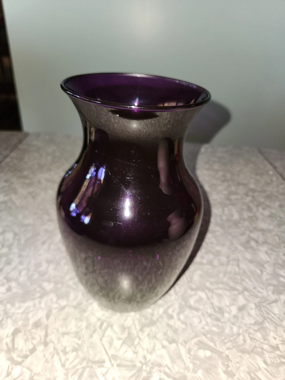 Source Unknown Amethyst Glass Vase